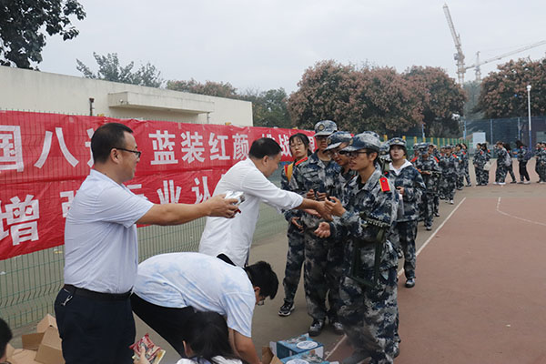 95bbce60eff34d0abfc367fc40a10815.jpg _MG_3104.JPG